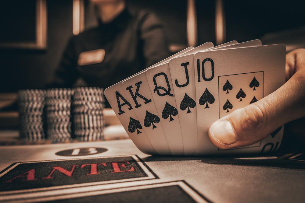 Kako se igra Hi-Lo poker – naučite pravila ove igre